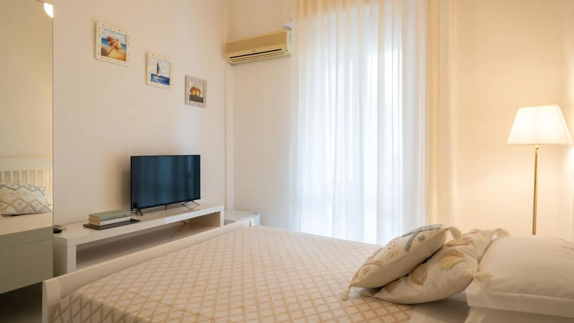 Hotel Continental Cattolica