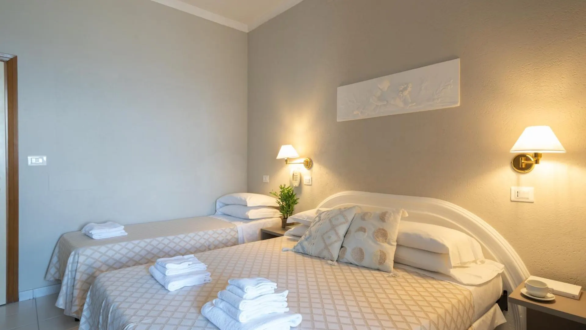 Hotel Continental Cattolica