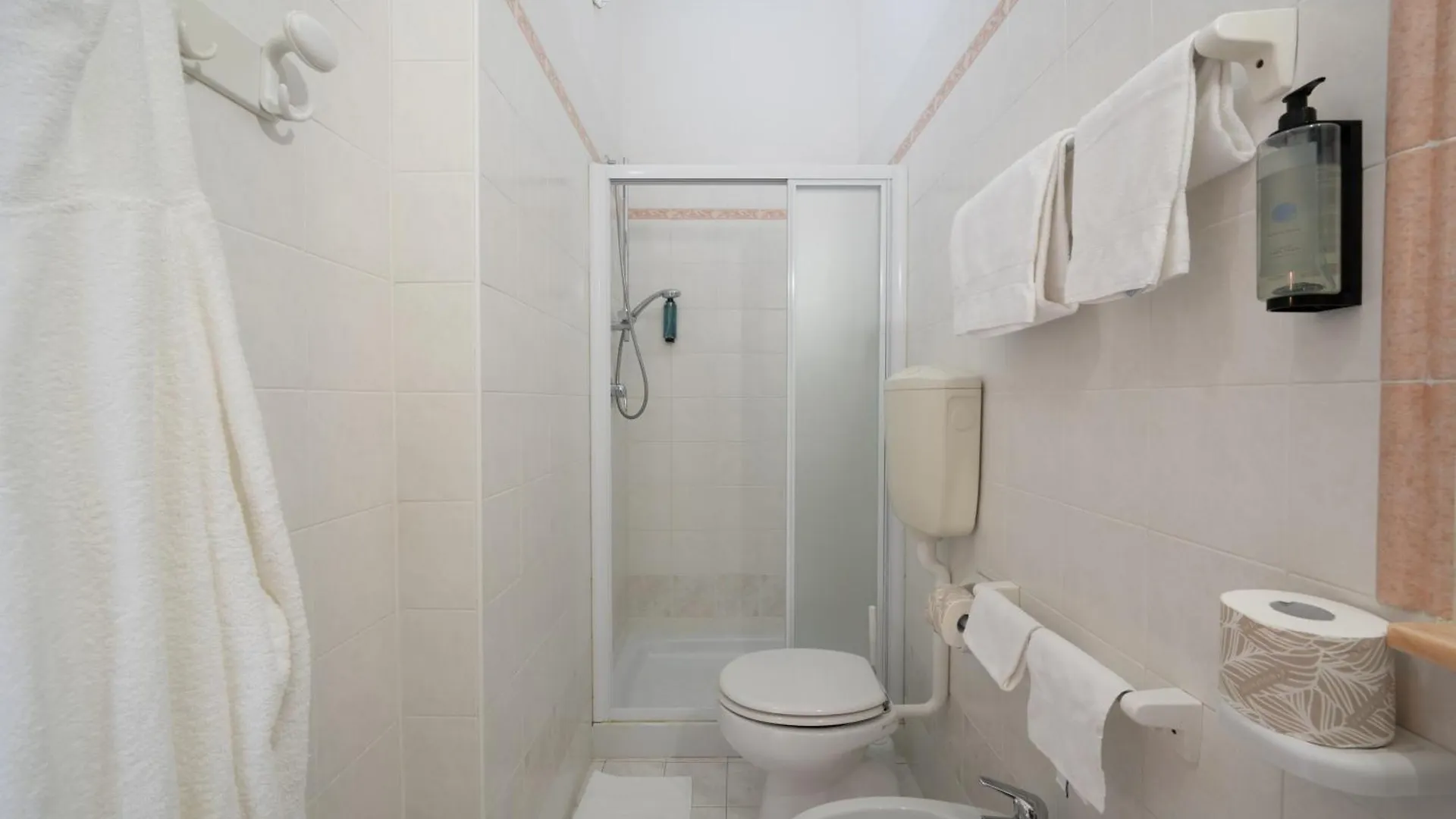 Hotel Continental Cattolica 3*,  Italien