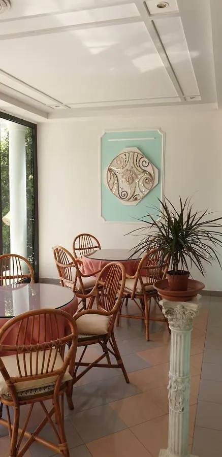 Hotel Continental Cattolica 3*,